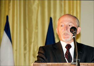 Руководитель города В. М. Шкалаберда